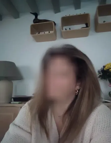 Clara, 38