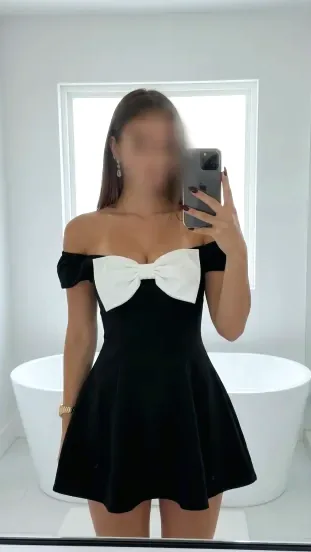 Emilia, 28