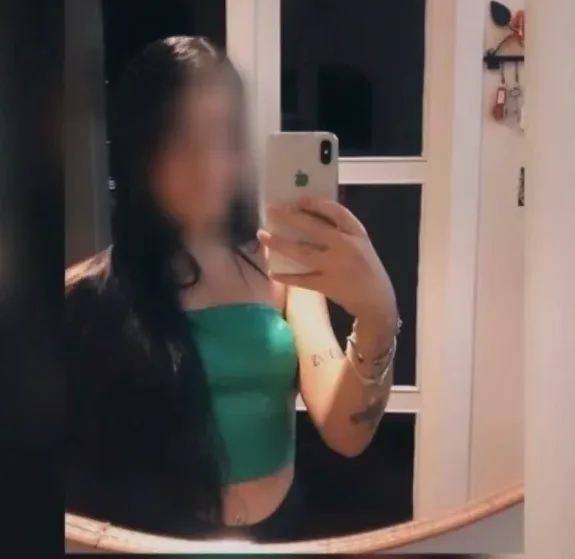 Emma, 20
