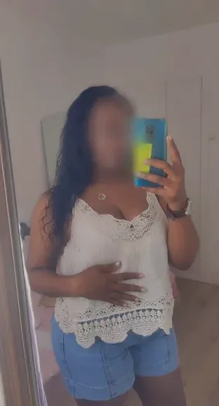 Ivana, 34