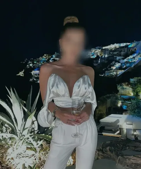 Karoline, 31