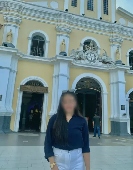Katja, 24