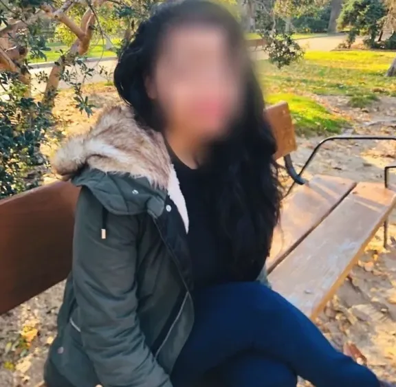 Laura, 27
