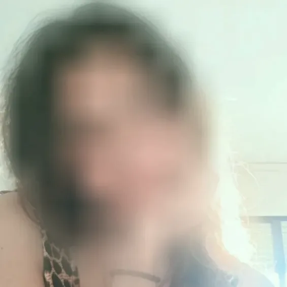 Mariam, 25