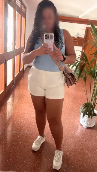 Marie, 33